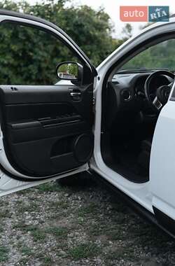 Внедорожник / Кроссовер Jeep Compass 2011 в Черновцах