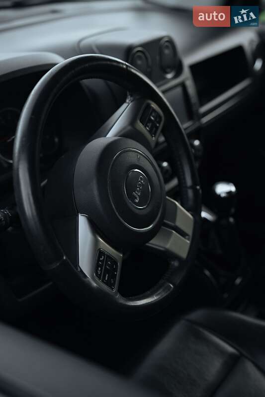 Внедорожник / Кроссовер Jeep Compass 2011 в Черновцах