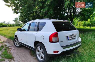 Внедорожник / Кроссовер Jeep Compass 2011 в 