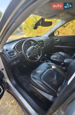 Внедорожник / Кроссовер Jeep Compass 2019 в 