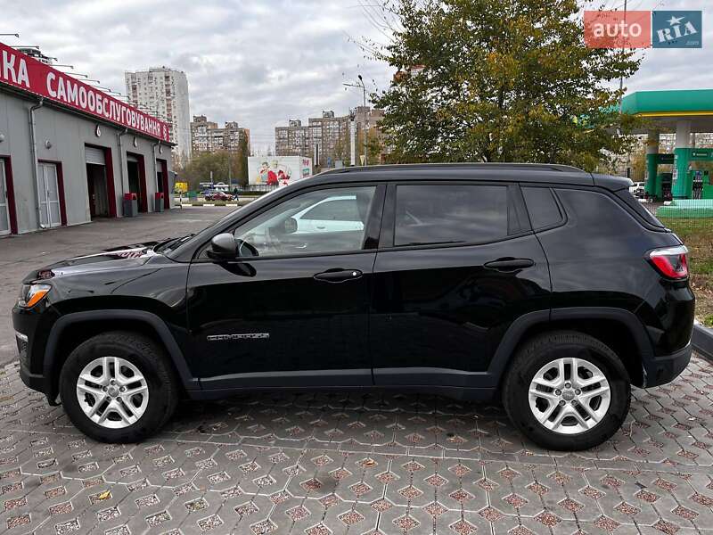 Внедорожник / Кроссовер Jeep Compass 2018 в Буче