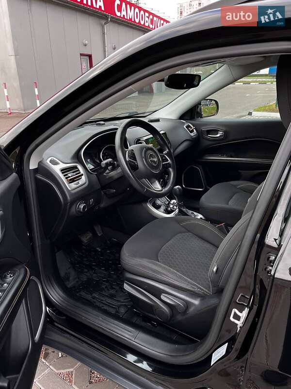 Внедорожник / Кроссовер Jeep Compass 2018 в Буче