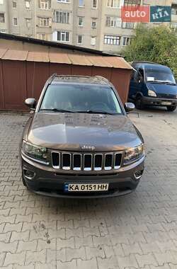 Внедорожник / Кроссовер Jeep Compass 2015 в 