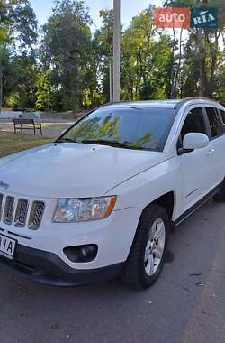 Внедорожник / Кроссовер Jeep Compass 2014 в Каменском