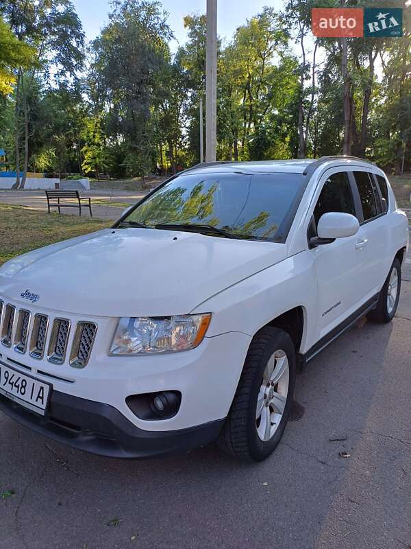 Внедорожник / Кроссовер Jeep Compass 2014 в Каменском