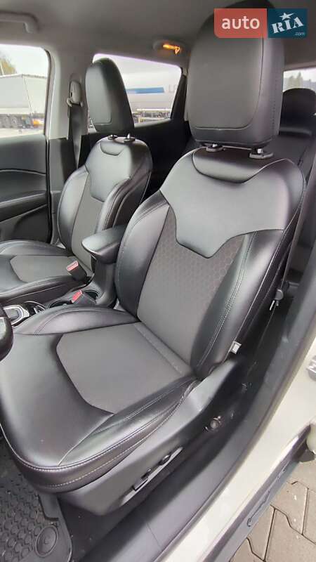 Внедорожник / Кроссовер Jeep Compass 2019 в Киеве фото 24 Внедорожник / Кроссовер Jeep Compass 2019 в Киеве