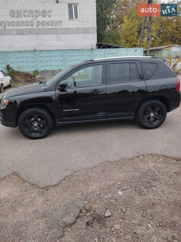 Внедорожник / Кроссовер Jeep Compass 2015 в Черкассах