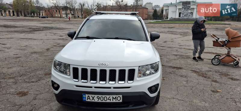 Внедорожник / Кроссовер Jeep Compass 2012 в Чугуеве фото Внедорожник / Кроссовер Jeep Compass 2012 в Чугуеве