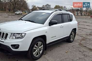 Внедорожник / Кроссовер Jeep Compass 2012 в Чугуеве