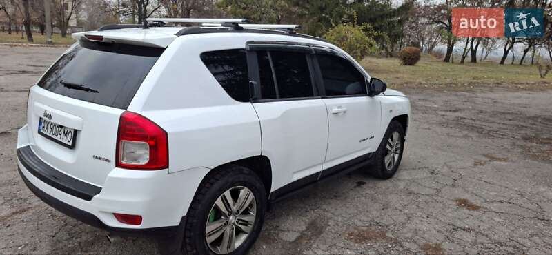 Внедорожник / Кроссовер Jeep Compass 2012 в Чугуеве фото 8 Внедорожник / Кроссовер Jeep Compass 2012 в Чугуеве