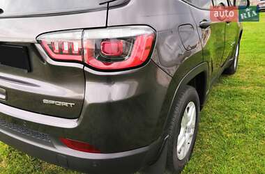 Внедорожник / Кроссовер Jeep Compass 2017 в 