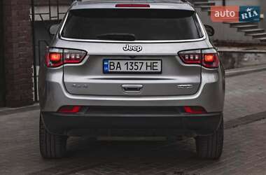 Внедорожник / Кроссовер Jeep Compass 2018 в 