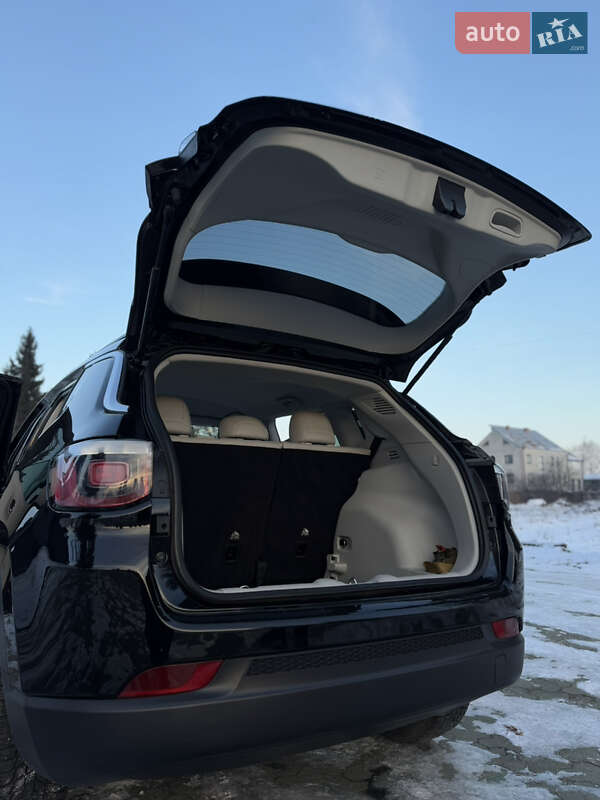 Внедорожник / Кроссовер Jeep Compass 2019 в Дубно