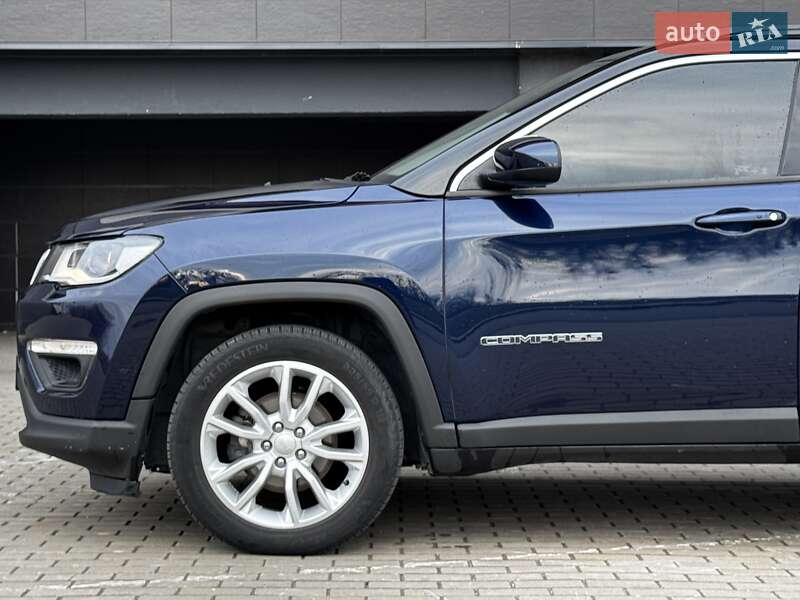 Внедорожник / Кроссовер Jeep Compass 2017 в Киеве