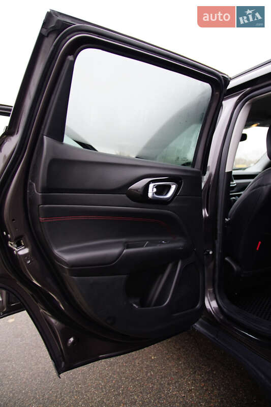 Внедорожник / Кроссовер Jeep Compass 2022 в Киеве