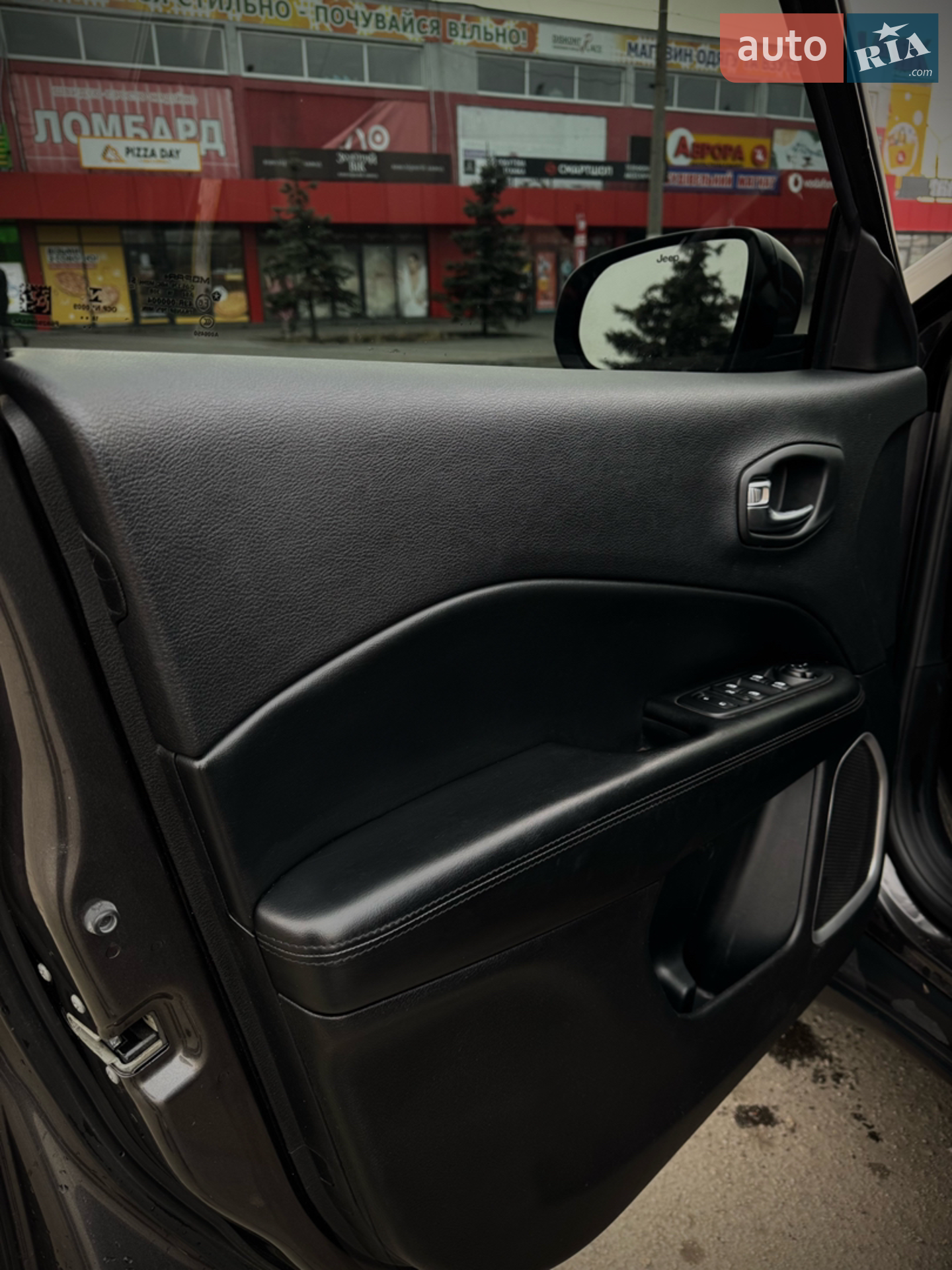 2018 Jeep Compass - мініатюра 16