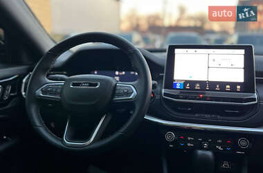 Внедорожник / Кроссовер Jeep Compass 2022 в 