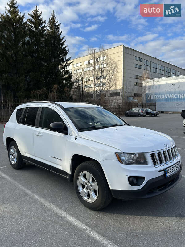 Внедорожник / Кроссовер Jeep Compass 2014 в Киеве