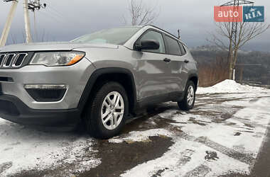 Внедорожник / Кроссовер Jeep Compass 2018 в 