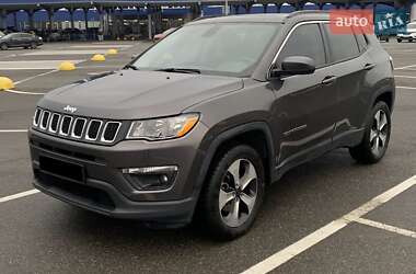 Внедорожник / Кроссовер Jeep Compass 2017 в Киеве