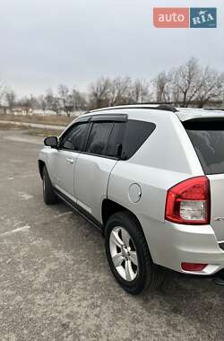 Внедорожник / Кроссовер Jeep Compass 2012 в Днепре