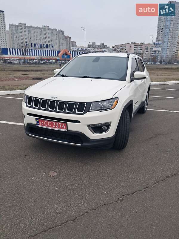 Внедорожник / Кроссовер Jeep Compass 2018 в Киеве