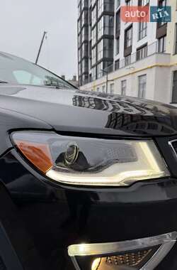 Внедорожник / Кроссовер Jeep Compass 2020 в 