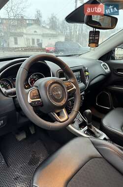 Внедорожник / Кроссовер Jeep Compass 2020 в 