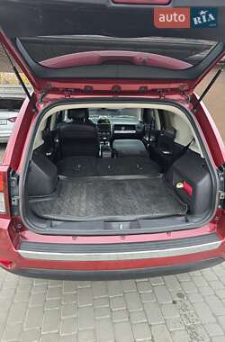 Внедорожник / Кроссовер Jeep Compass 2014 в 