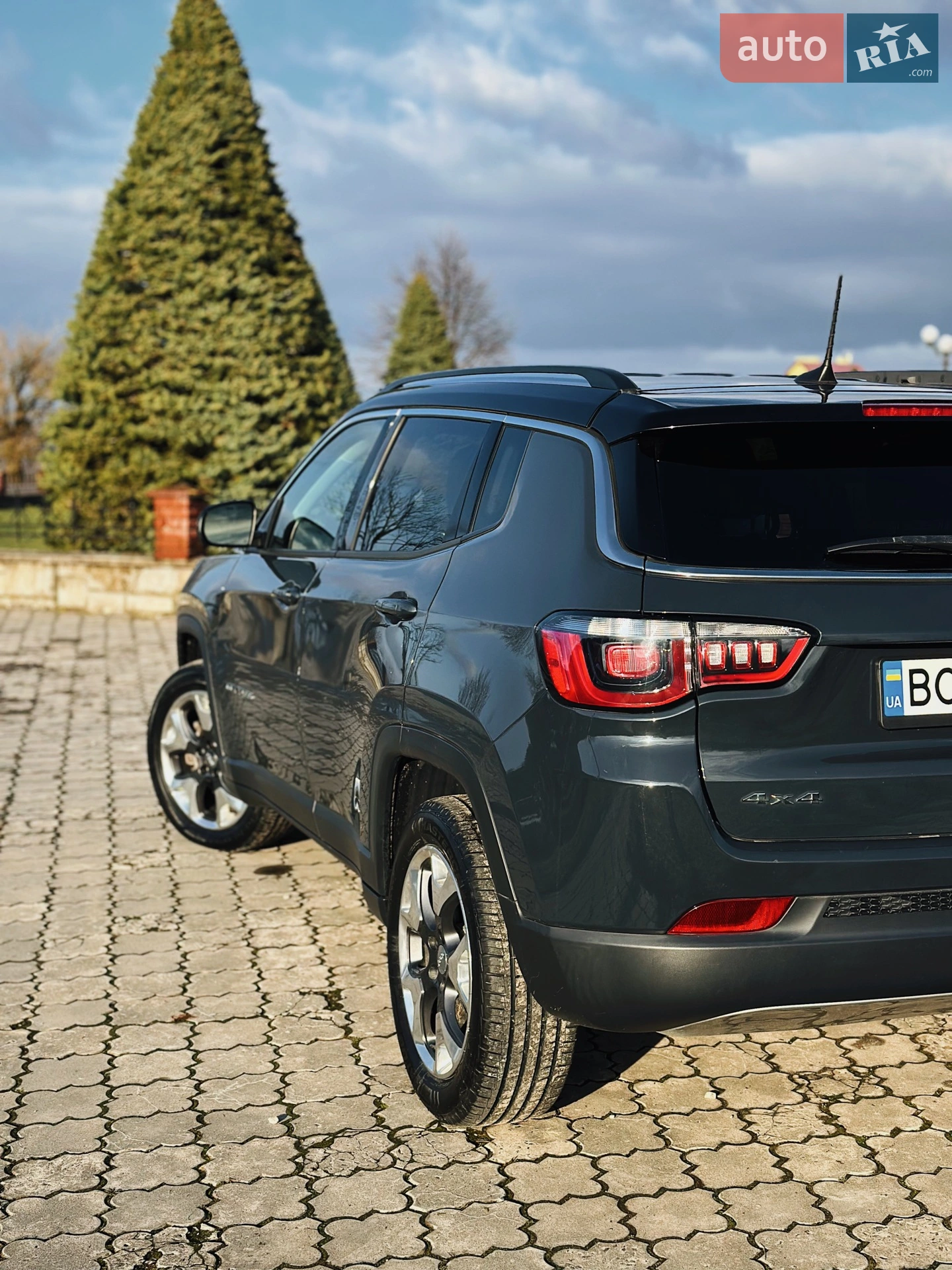 2017 Jeep Compass - мініатюра 10