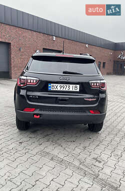 Внедорожник / Кроссовер Jeep Compass 2018 в 