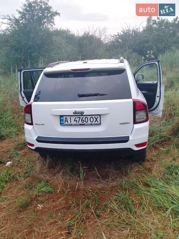 Внедорожник / Кроссовер Jeep Compass 2016 в Вышгороде фото 6 Внедорожник / Кроссовер Jeep Compass 2016 в Вышгороде