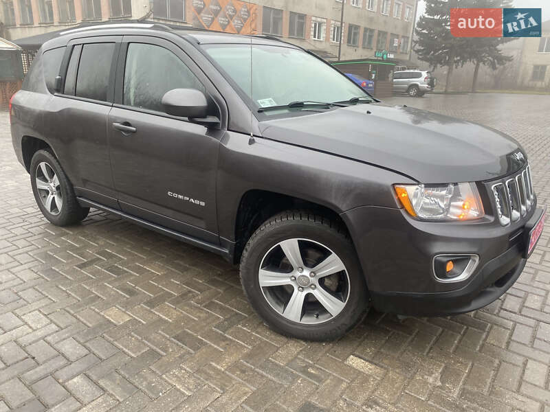 Внедорожник / Кроссовер Jeep Compass 2016 в Киеве