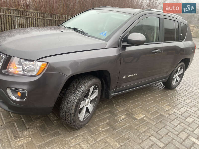 Внедорожник / Кроссовер Jeep Compass 2016 в Киеве