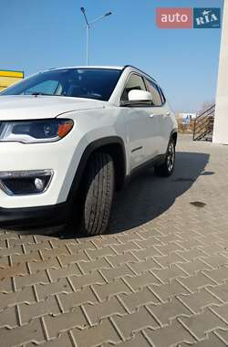 Внедорожник / Кроссовер Jeep Compass 2018 в 