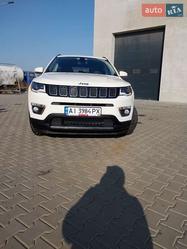 Внедорожник / Кроссовер Jeep Compass 2018 в 