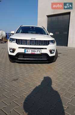 Внедорожник / Кроссовер Jeep Compass 2018 в 