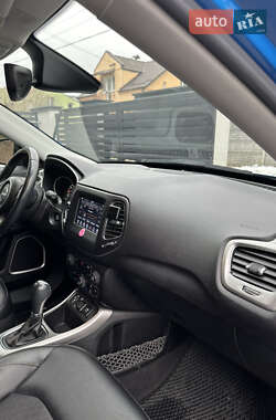 Внедорожник / Кроссовер Jeep Compass 2017 в 