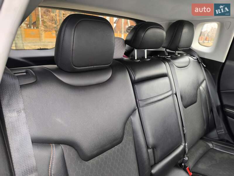 Внедорожник / Кроссовер Jeep Compass 2017 в Киеве фото 12 Внедорожник / Кроссовер Jeep Compass 2017 в Киеве