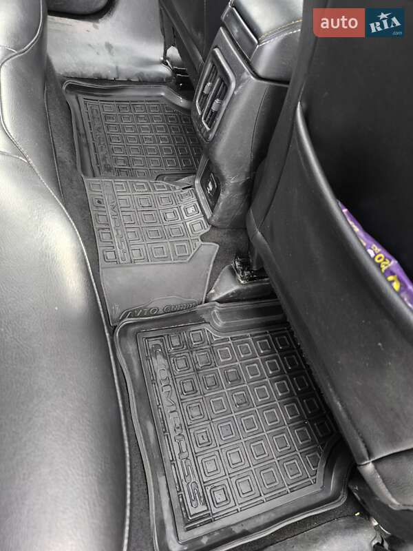 Внедорожник / Кроссовер Jeep Compass 2017 в Киеве фото 14 Внедорожник / Кроссовер Jeep Compass 2017 в Киеве