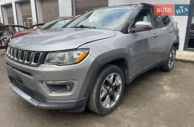 Внедорожник / Кроссовер Jeep Compass 2018 в 