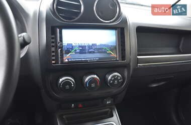 Внедорожник / Кроссовер Jeep Compass 2013 в 