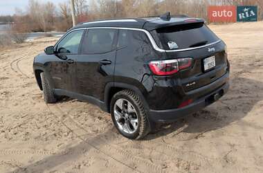 Внедорожник / Кроссовер Jeep Compass 2018 в 