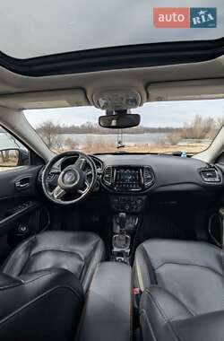 Внедорожник / Кроссовер Jeep Compass 2018 в 