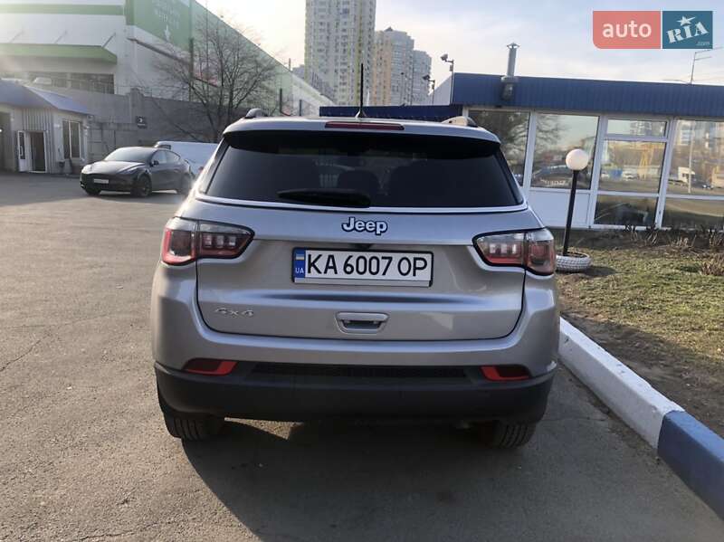 Внедорожник / Кроссовер Jeep Compass 2018 в Киеве