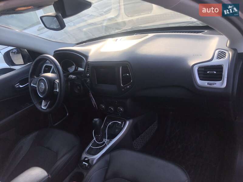 Внедорожник / Кроссовер Jeep Compass 2018 в Киеве