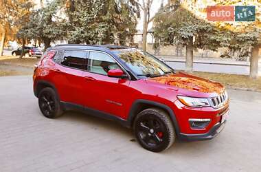 Позашляховик / Кросовер Jeep Compass 2018 в 