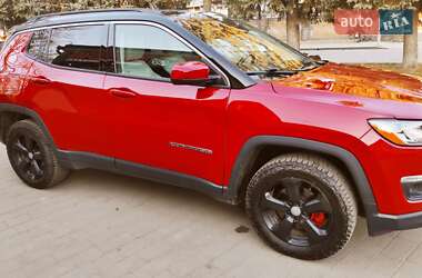 Позашляховик / Кросовер Jeep Compass 2018 в 