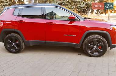 Позашляховик / Кросовер Jeep Compass 2018 в 
