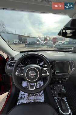 Позашляховик / Кросовер Jeep Compass 2019 в 